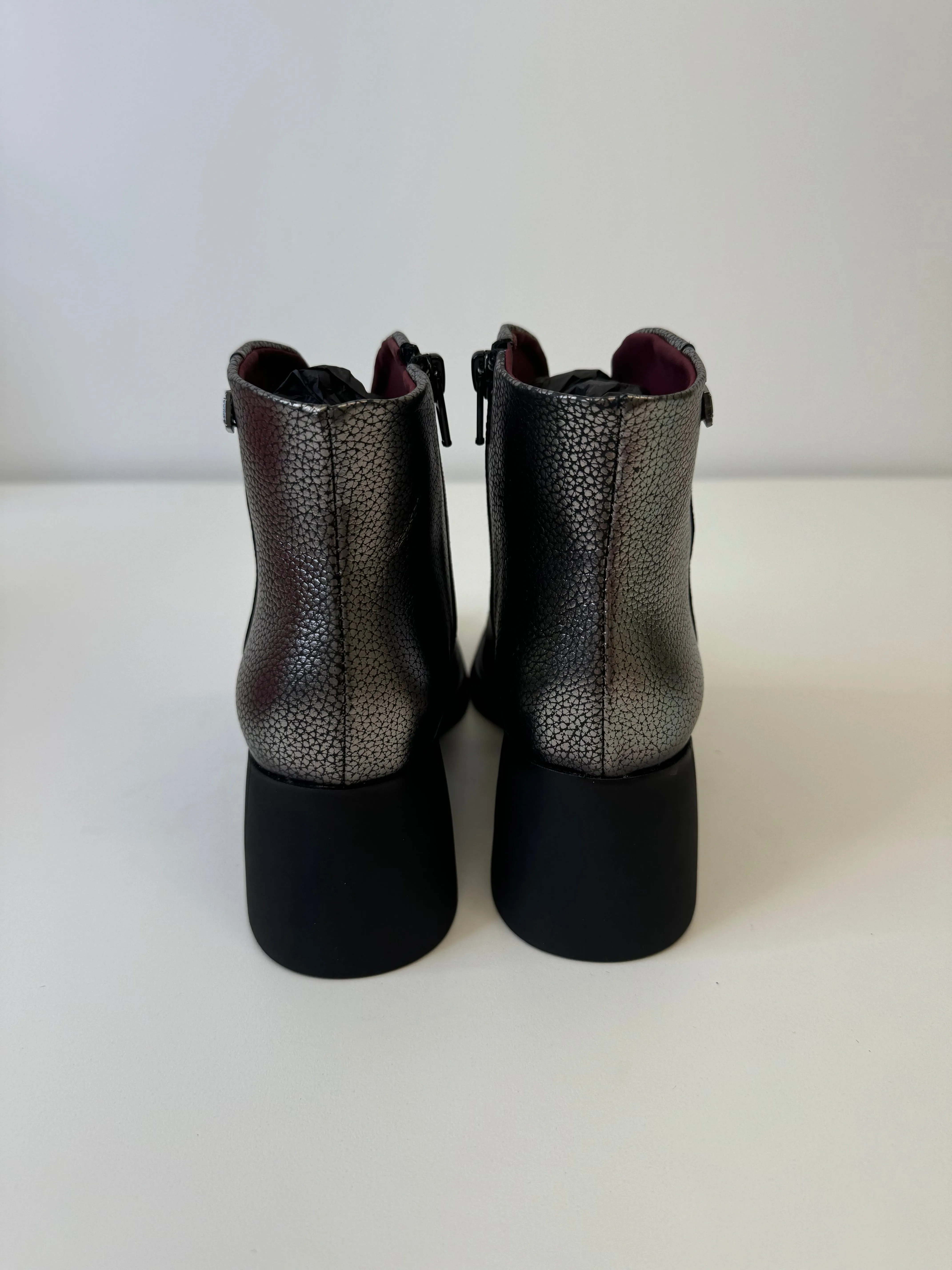 JOSE SAENZ Silver Shiny Croc Boots